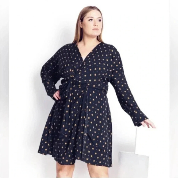 Refinity City Chic dress twist front  midi dress in sweet nothing - Picture 1 of 13